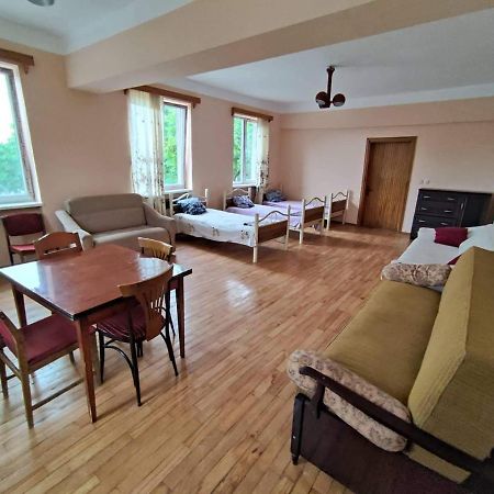 Hostel On The River Batumi Exterior photo